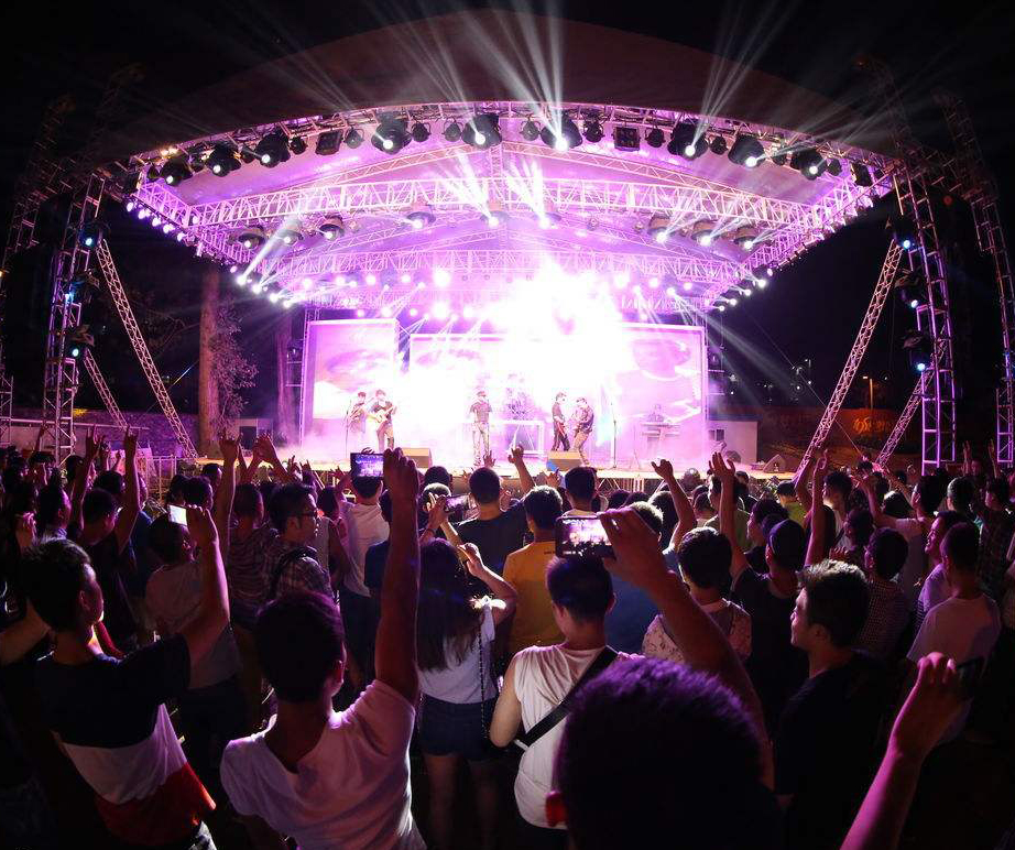 舞臺(tái)地膠安裝時(shí)應(yīng)注意哪些問(wèn)題？