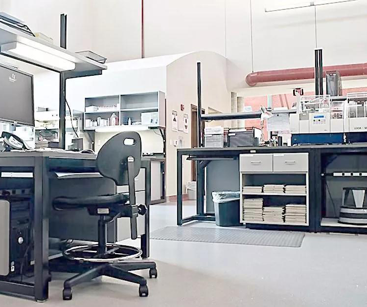 如何根據(jù)不同的工廠特性，選擇合適的PVC地膠呢？