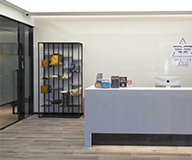 【上?！咳笋R君健身房地膠