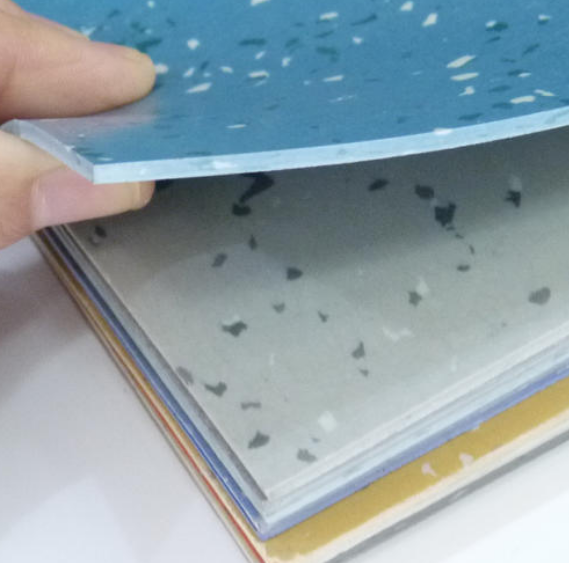 PVC地板中UV處理和PUR處理有什么不同？