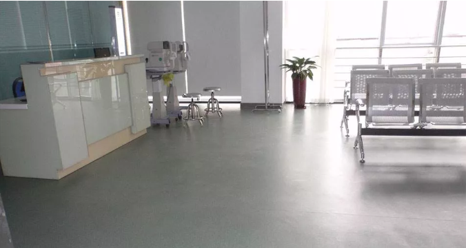 PVC全同質(zhì)透心地板和半同質(zhì)透心地板哪里不同？