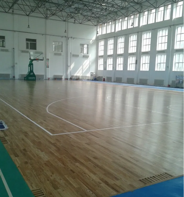 運(yùn)動木地板好還是PVC運(yùn)動地板好？