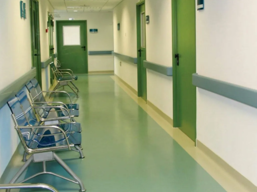 PVC塑膠地板與瓷磚、木地板、地毯對比