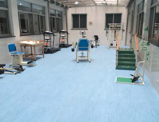 PVC塑膠地板的優(yōu)點(diǎn)和缺點(diǎn)