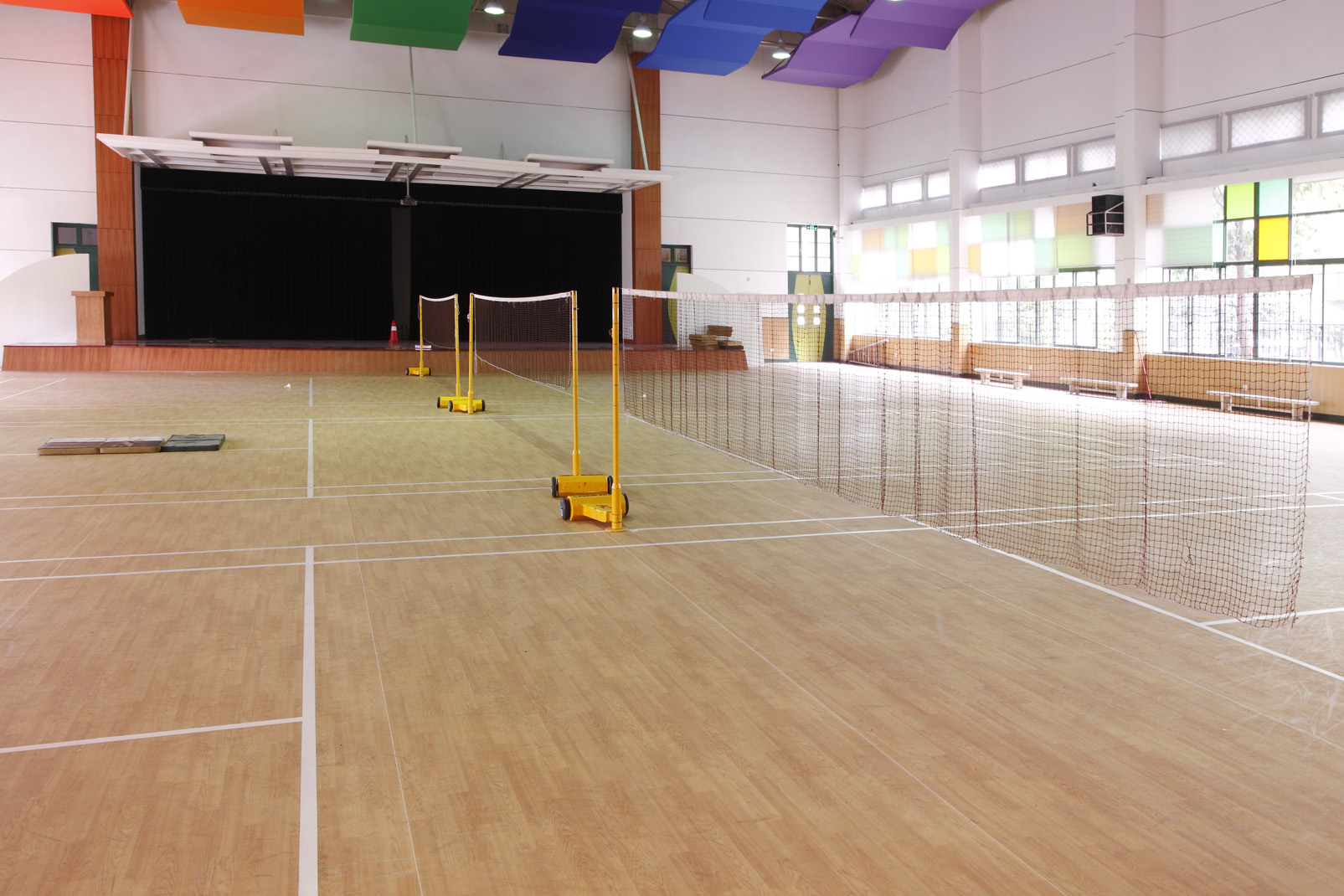 PVC塑膠地板的應用場景級發(fā)展簡史【騰方PVC地板】