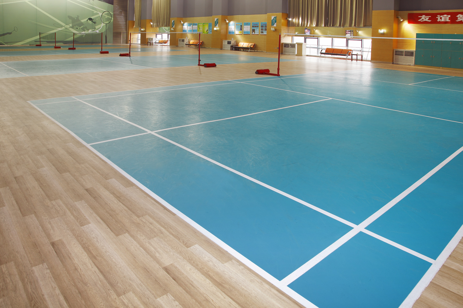 羽毛球地膠有哪些特點？【騰方PVC地板】