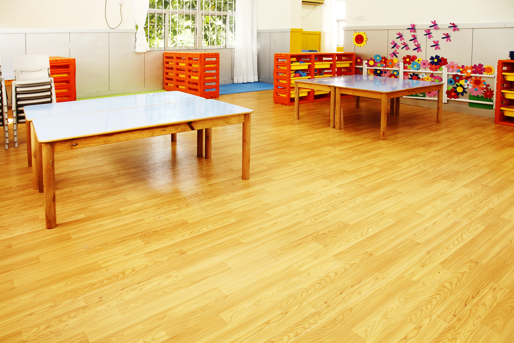 PVC地板適合鋪在地暖上嗎？【騰方PVC地板】