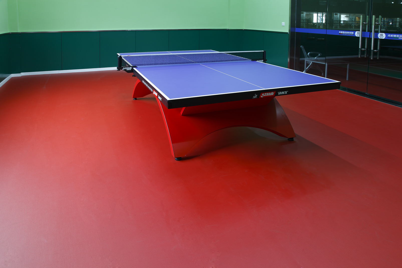 運(yùn)動(dòng)場(chǎng)館用運(yùn)動(dòng)地膠的好處？【騰方PVC地板】