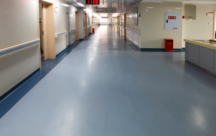 怎么選擇PVC防靜電地板？【騰方PVC地板】