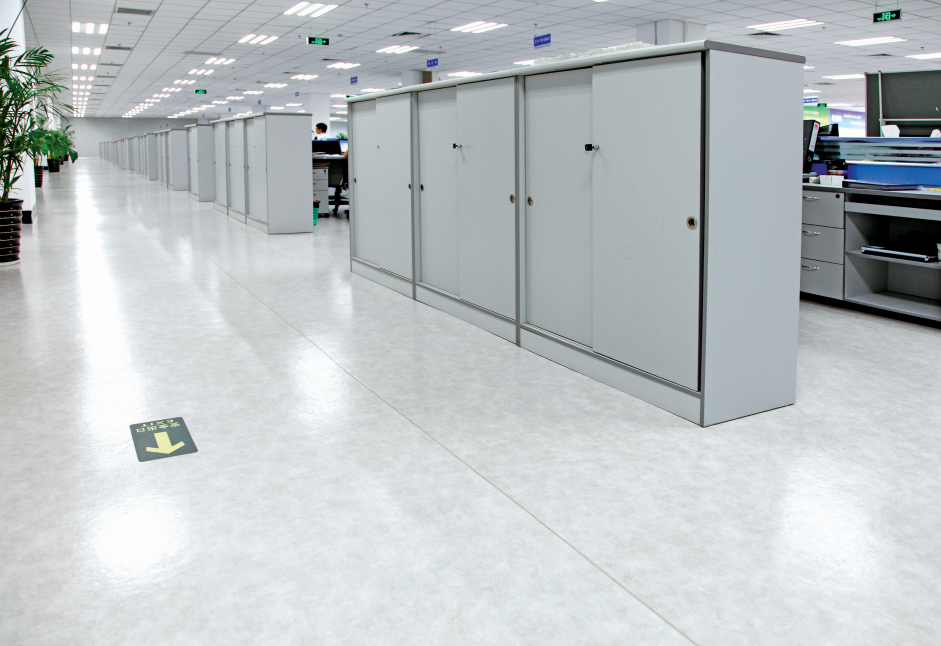 工業(yè)地板用pvc，密實(shí)底和發(fā)泡底哪種更合適？【騰方PVC地板】