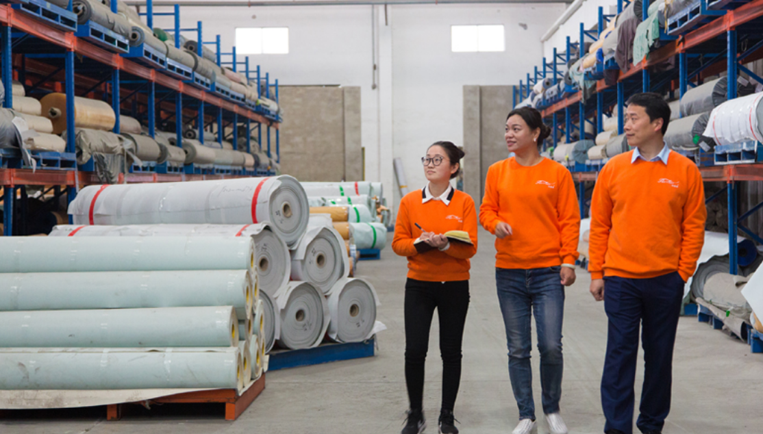 為什么很多人愿意從運(yùn)動(dòng)塑膠地板廠家拿貨？【騰方PVC地板】